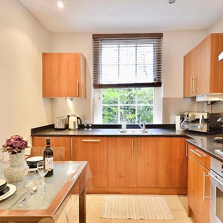 Kensington Apartment, Breakfast, 2 Baths Лондон Екстер'єр фото