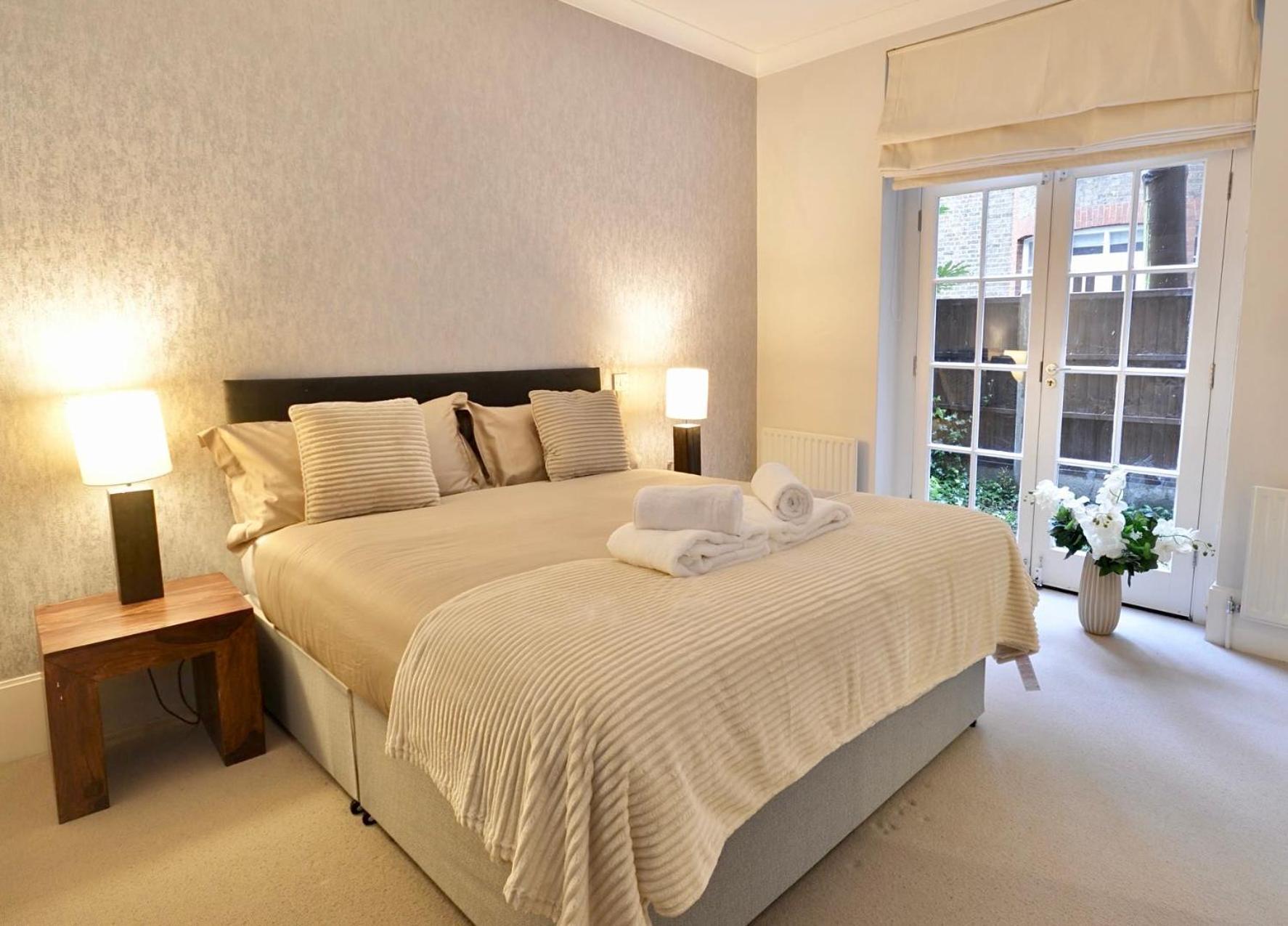 Kensington Apartment, Breakfast, 2 Baths Лондон Екстер'єр фото