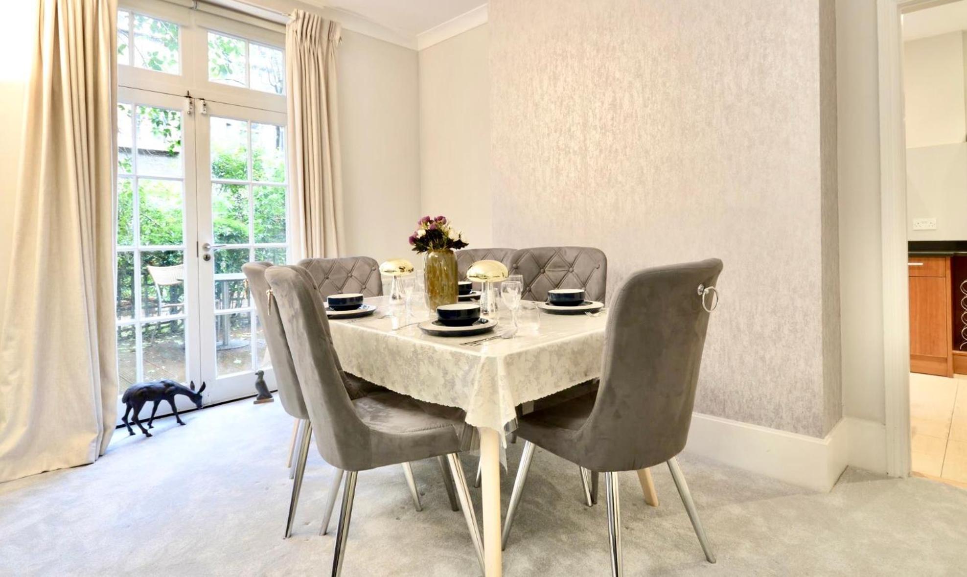 Kensington Apartment, Breakfast, 2 Baths Лондон Екстер'єр фото