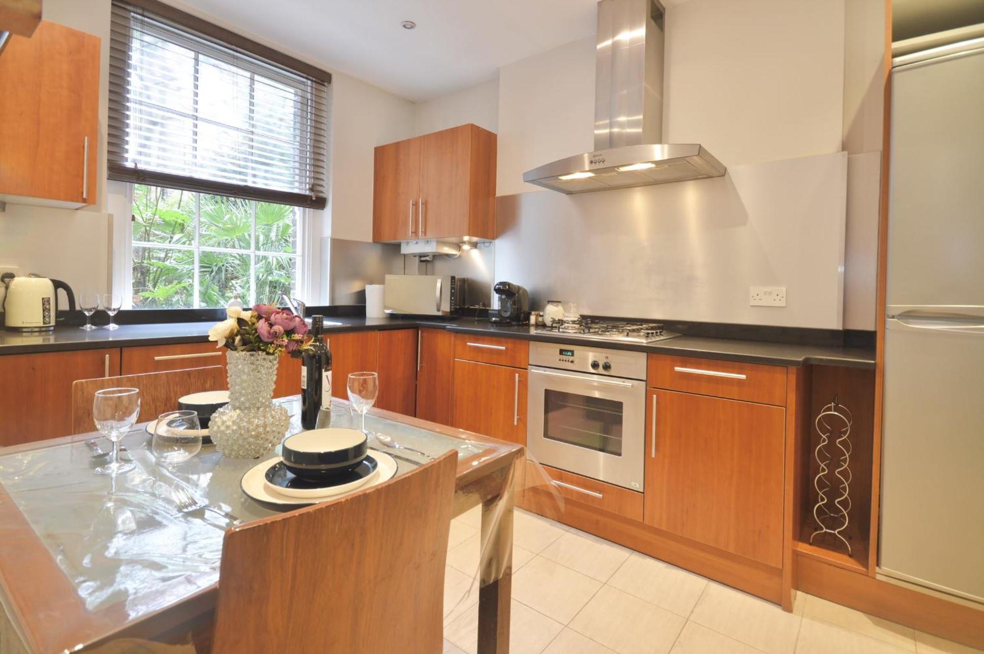 Kensington Apartment, Breakfast, 2 Baths Лондон Екстер'єр фото